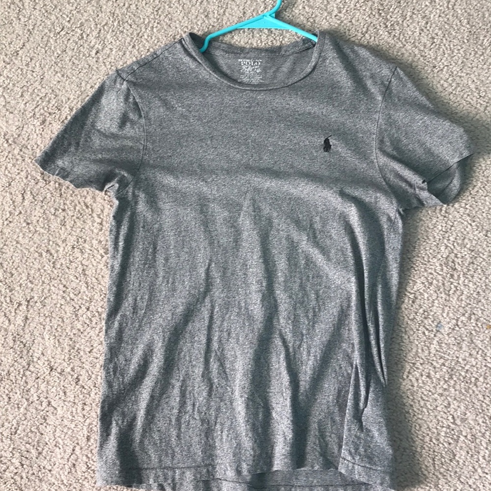grey top